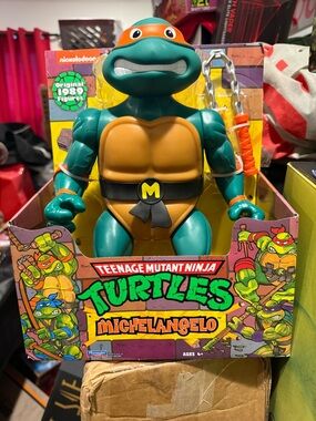 Teenage Mutant Ninja Turtles Michelangelo Action Figure - Orange Mask